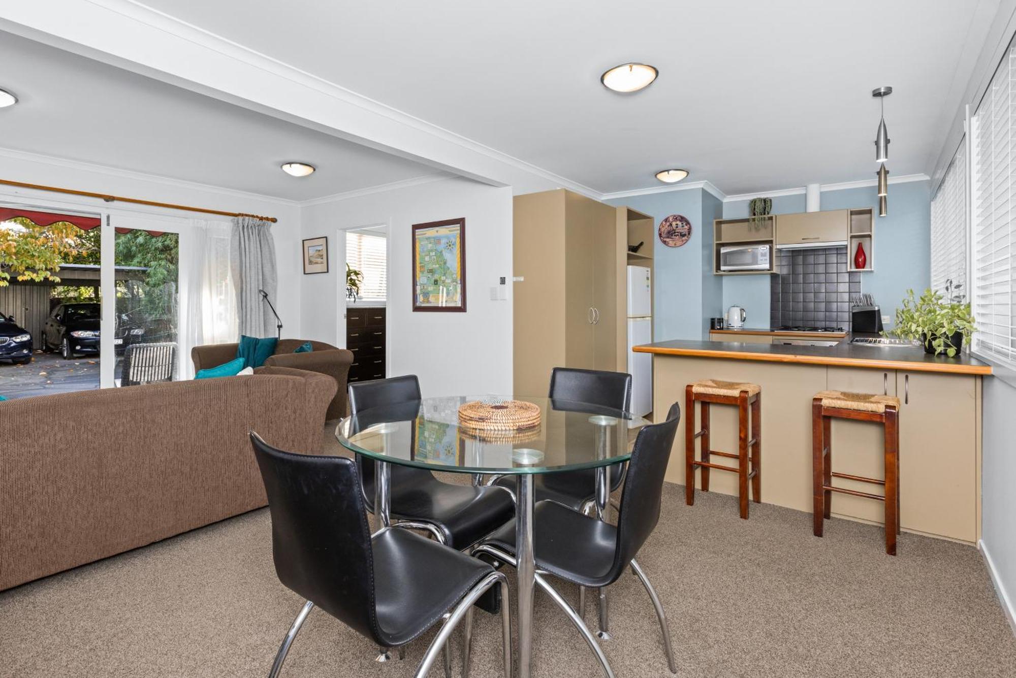 The Village Apartment, Just Steps To The Village Shops, Bars And Restaurants Havelock North Zewnętrze zdjęcie